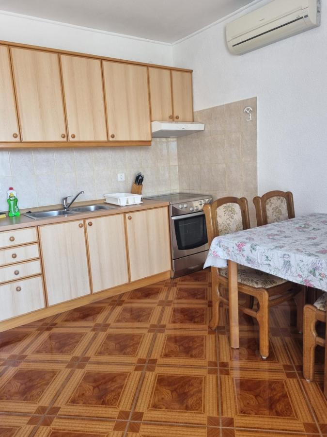 Apartmani Toni Poce 2 Primošten Buitenkant foto