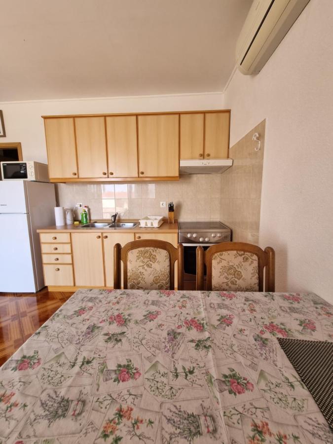 Apartmani Toni Poce 2 Primošten Buitenkant foto