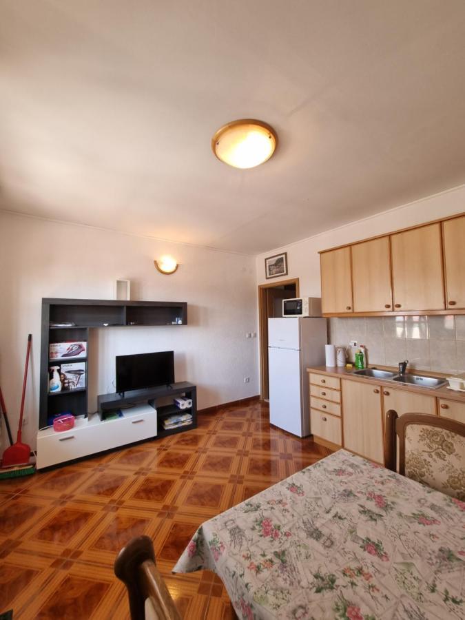 Apartmani Toni Poce 2 Primošten Buitenkant foto