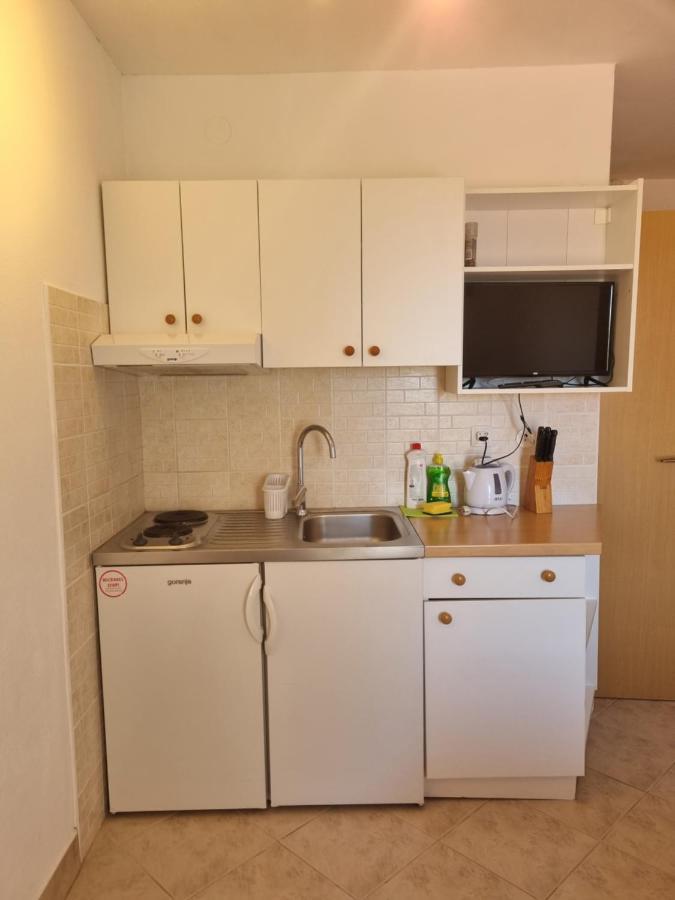 Apartmani Toni Poce 2 Primošten Buitenkant foto