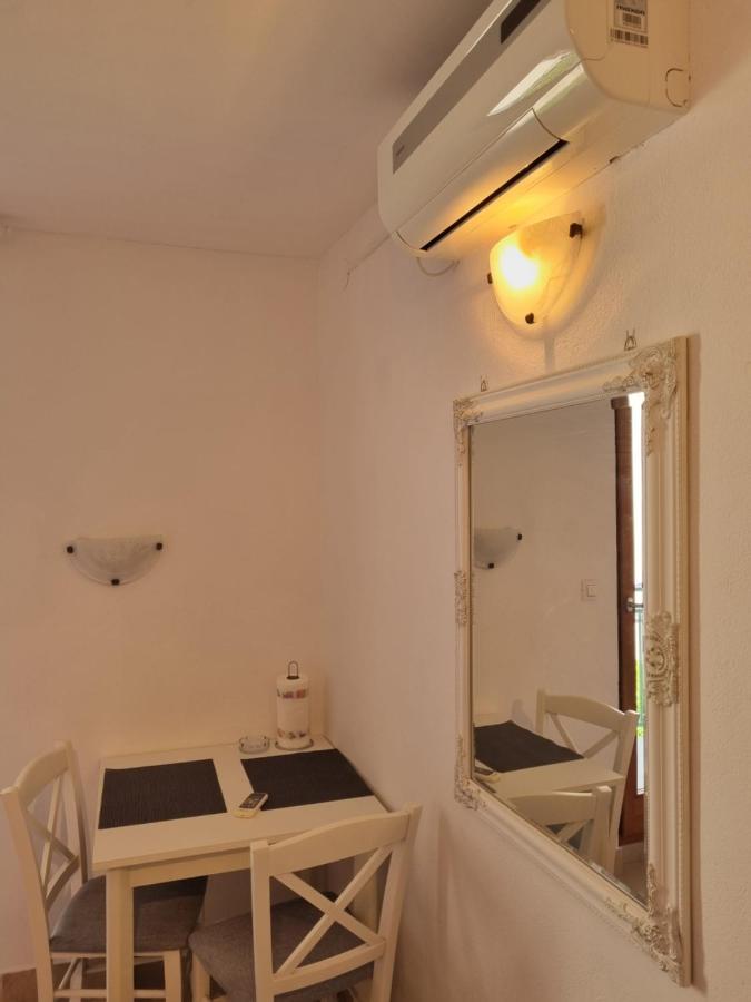 Apartmani Toni Poce 2 Primošten Buitenkant foto