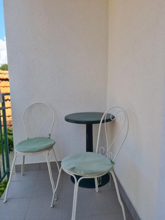 Apartmani Toni Poce 2 Primošten Buitenkant foto